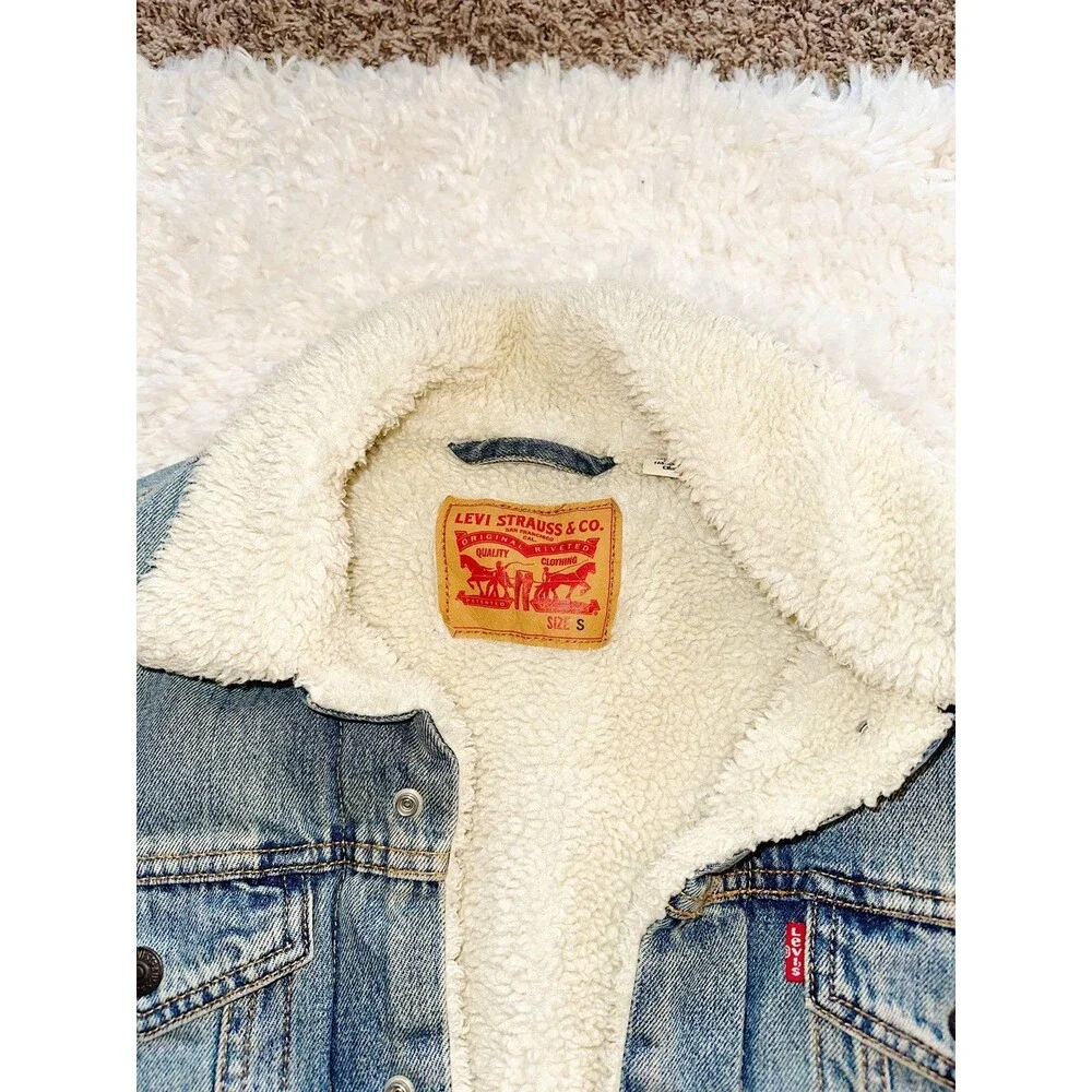 Levi's sherpa jacket